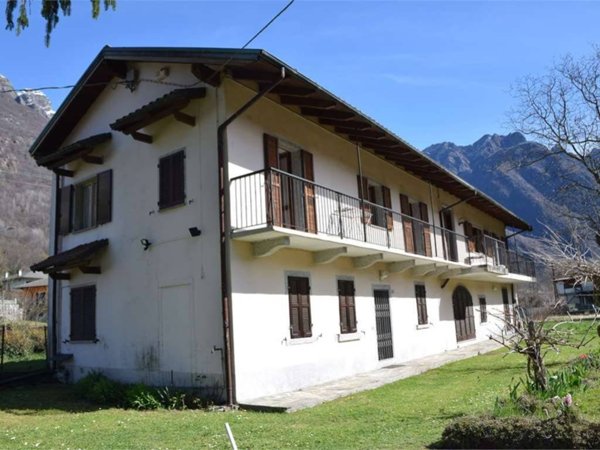 appartamento in vendita a Premosello-Chiovenda in zona Cuzzago