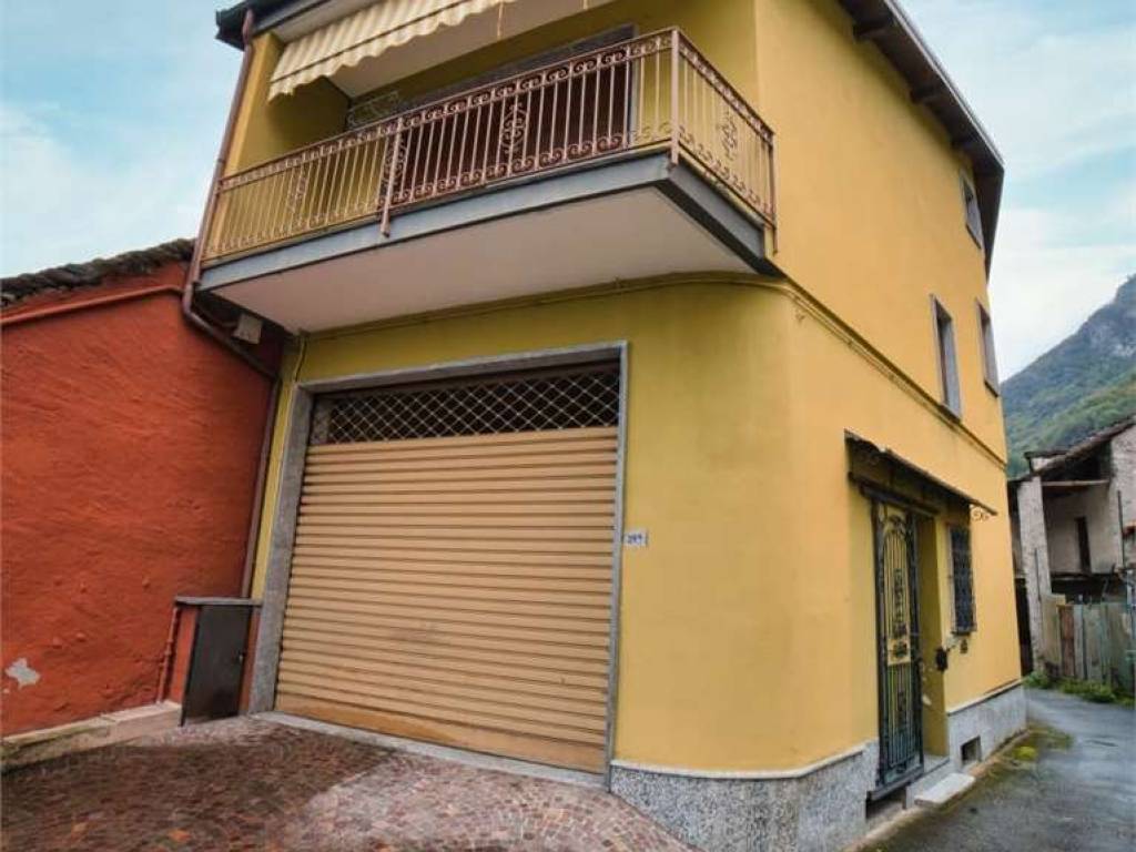 casa indipendente in vendita a Premosello-Chiovenda