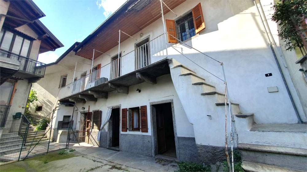 casa indipendente in vendita a Premosello-Chiovenda in zona Cuzzago