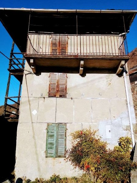 casa indipendente in vendita a Premosello-Chiovenda in zona Colloro