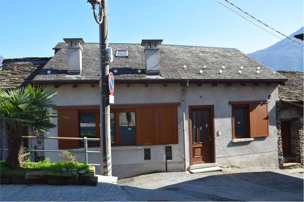 casa indipendente in vendita a Premosello-Chiovenda in zona Cuzzago