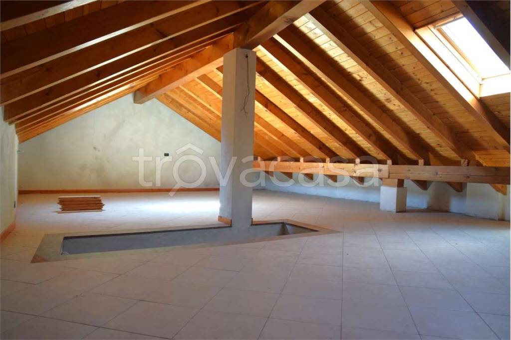 casa indipendente in vendita a Premosello-Chiovenda in zona Cuzzago