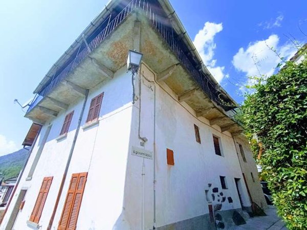 casa indipendente in vendita a Premosello-Chiovenda in zona Colloro