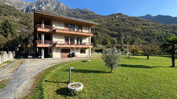 casa indipendente in vendita a Premosello-Chiovenda in zona Colloro