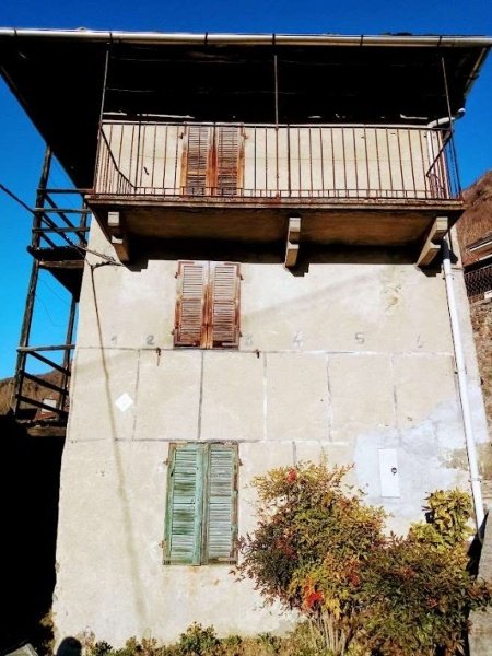 casa indipendente in vendita a Premosello-Chiovenda in zona Colloro