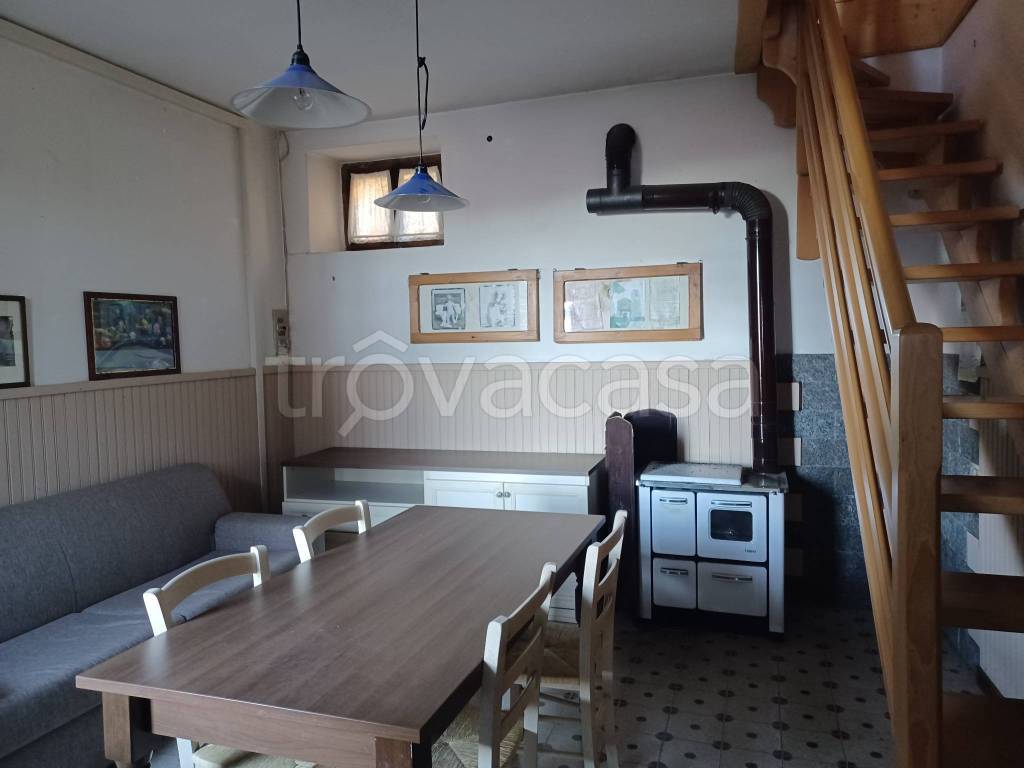 casa indipendente in vendita a Quarna Sopra