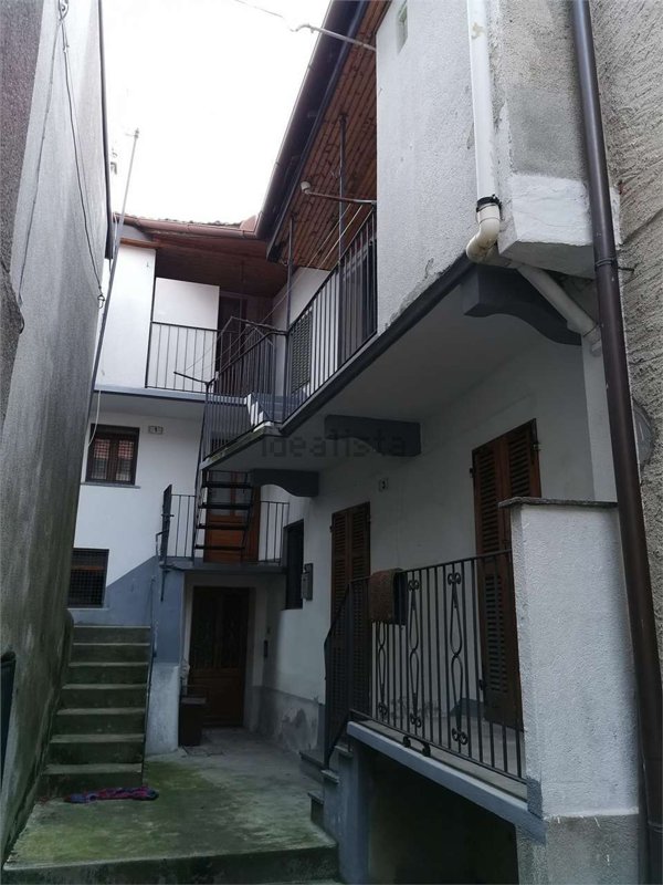 casa indipendente in vendita a Quarna Sopra