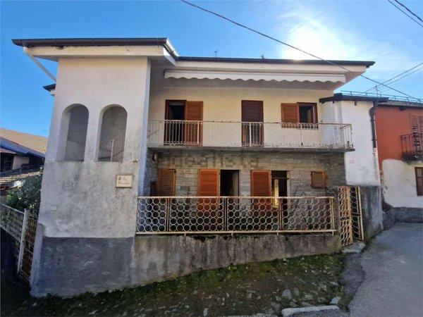 quadrivano in vendita a Quarna Sopra