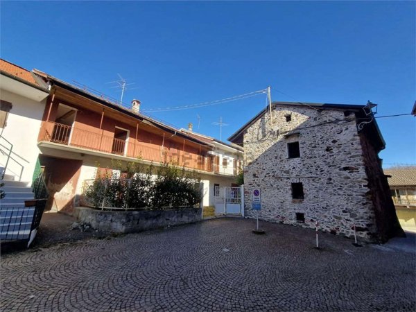 appartamento in vendita a Quarna Sopra