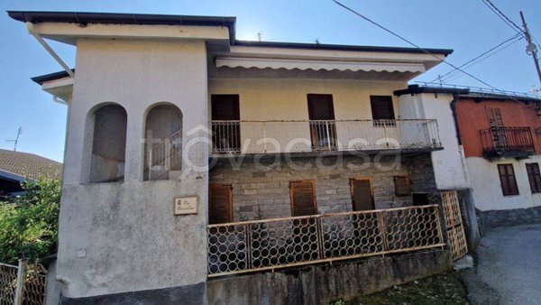 casa indipendente in vendita a Quarna Sopra