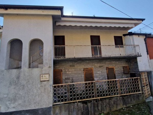 casa indipendente in vendita a Quarna Sopra