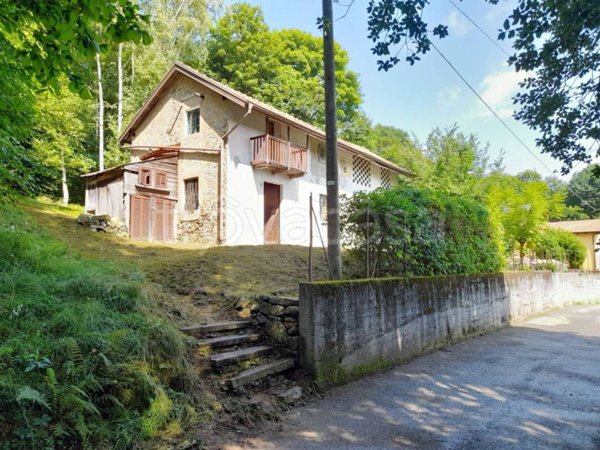 appartamento in vendita a Quarna Sopra