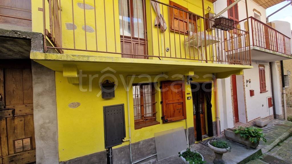 casa indipendente in vendita a Quarna Sotto