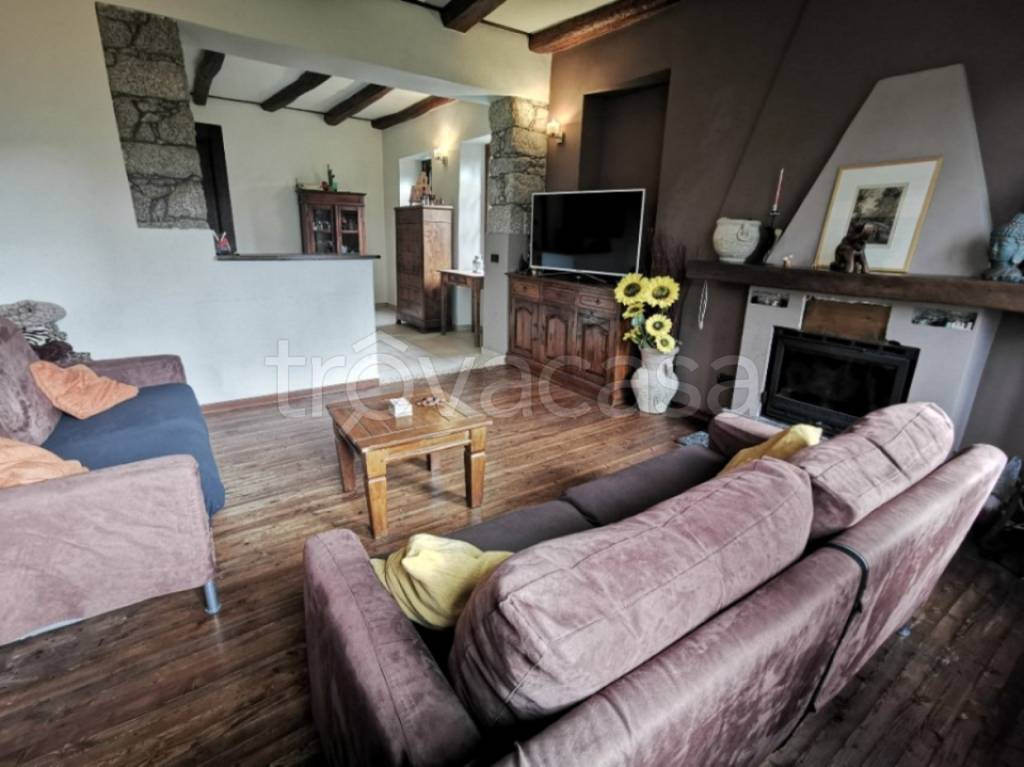 casa indipendente in vendita a Quarna Sotto