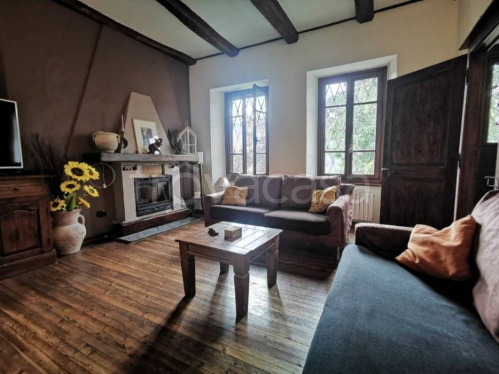 casa indipendente in vendita a Quarna Sotto