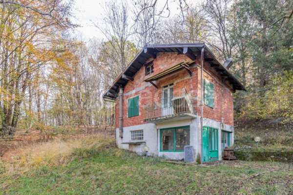 casa indipendente in vendita a Quarna Sotto