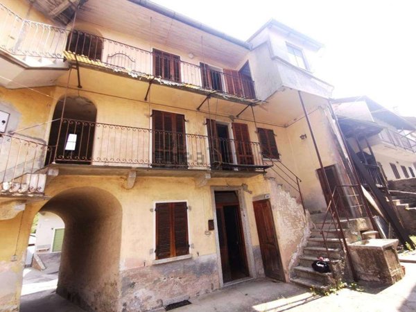 casa indipendente in vendita a Quarna Sotto