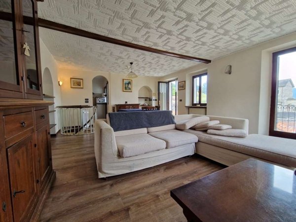 casa indipendente in vendita a Quarna Sotto