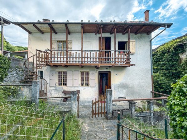 casa indipendente in vendita a Quarna Sotto