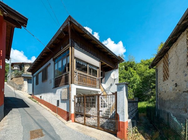 casa indipendente in vendita a Quarna Sotto
