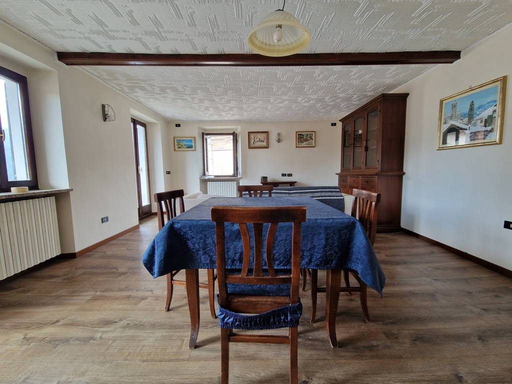 casa indipendente in vendita a Quarna Sotto