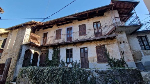 casa indipendente in vendita a Quarna Sotto