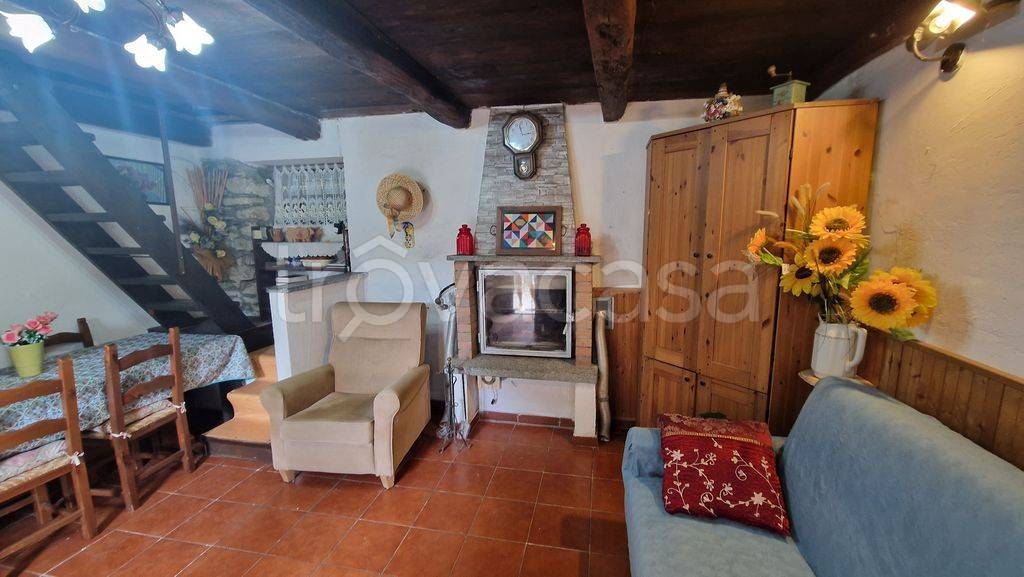 casa indipendente in vendita a Quarna Sotto
