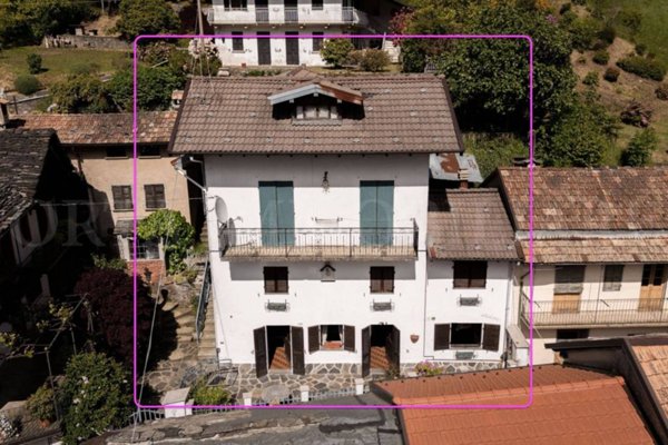 casa indipendente in vendita a Quarna Sotto