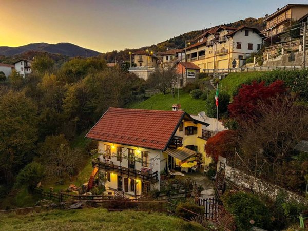 casa indipendente in vendita a Quarna Sotto