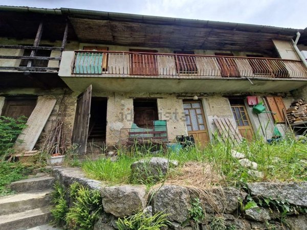 casa indipendente in vendita a Quarna Sotto