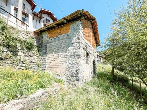 casa indipendente in vendita a Quarna Sotto