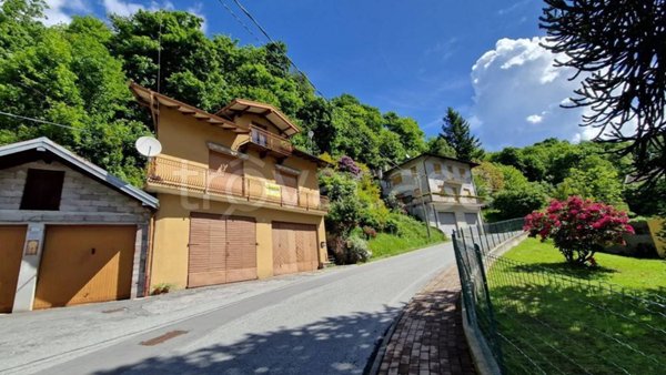 casa indipendente in vendita a Quarna Sotto