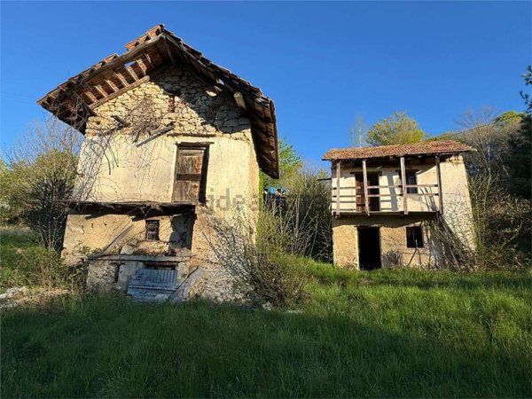 casale in vendita a Quarna Sotto