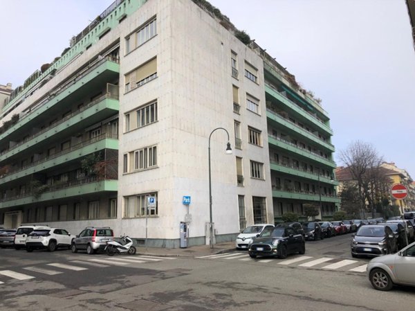locale commerciale in vendita a Re