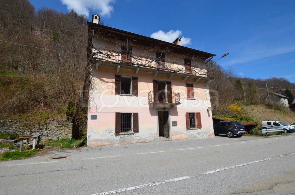 casa indipendente in vendita a Re