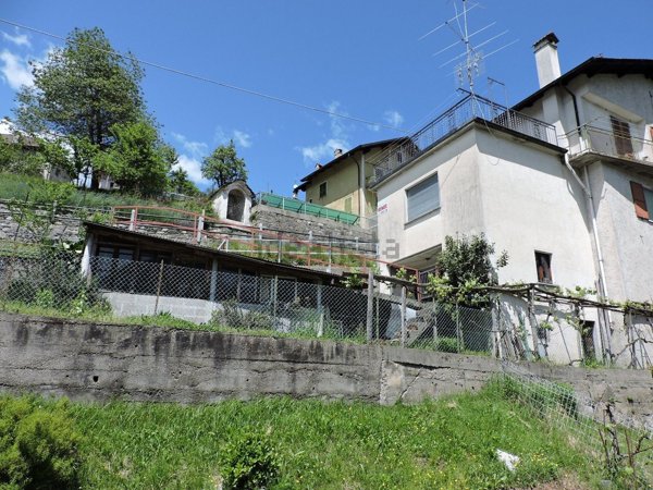 casa indipendente in vendita a Re