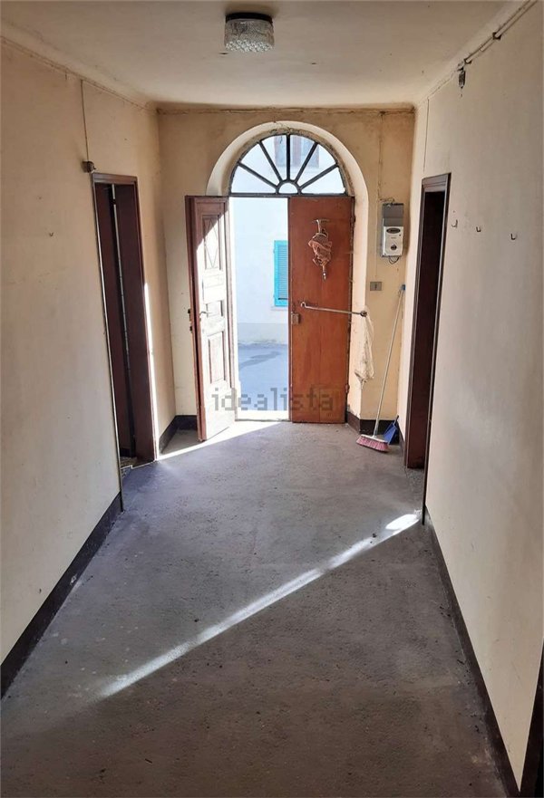 casa indipendente in vendita a Re