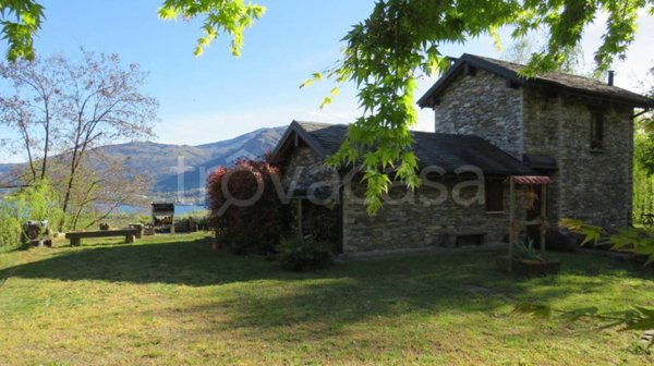 casa indipendente in vendita a San Bernardino Verbano in zona Bieno