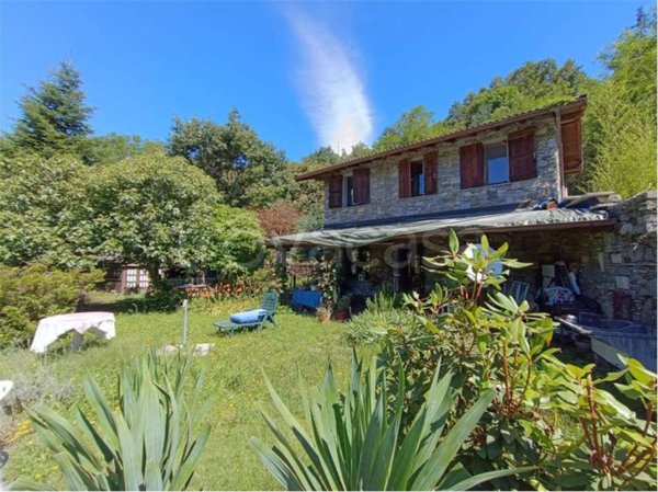 casa indipendente in vendita a San Bernardino Verbano in zona Bieno