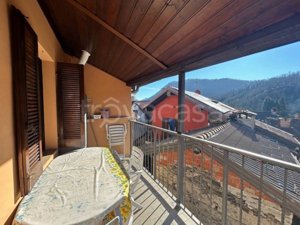 casa indipendente in vendita a San Bernardino Verbano in zona Santino