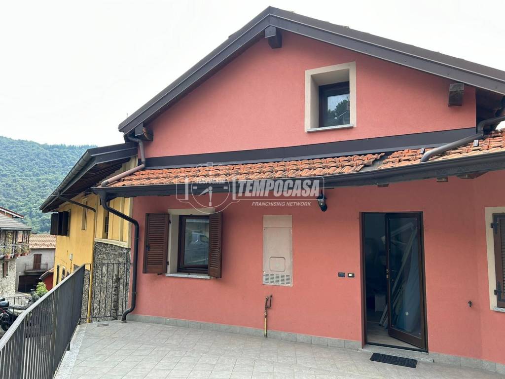 appartamento in vendita a San Bernardino Verbano in zona Bieno