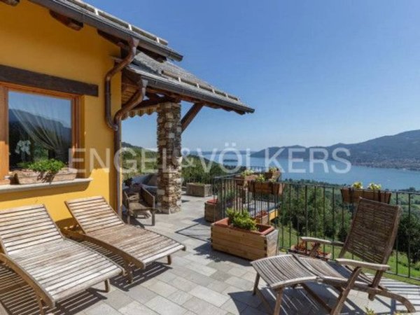 casa indipendente in vendita a San Bernardino Verbano