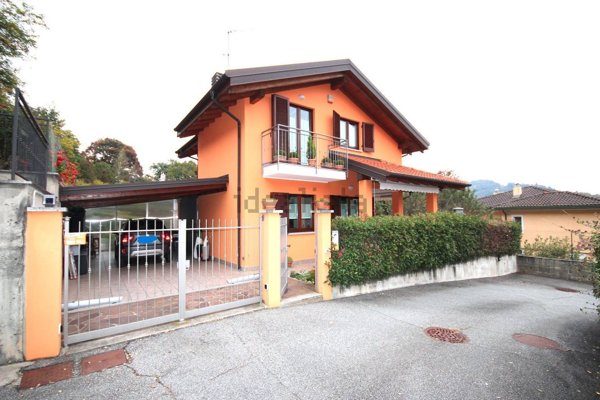 casa indipendente in vendita a San Bernardino Verbano