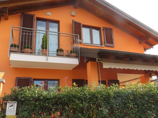 casa indipendente in vendita a San Bernardino Verbano in zona Bieno