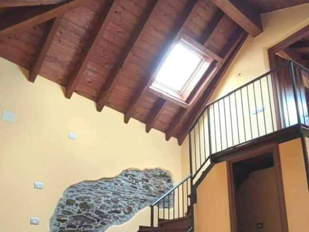 casa indipendente in vendita a San Bernardino Verbano