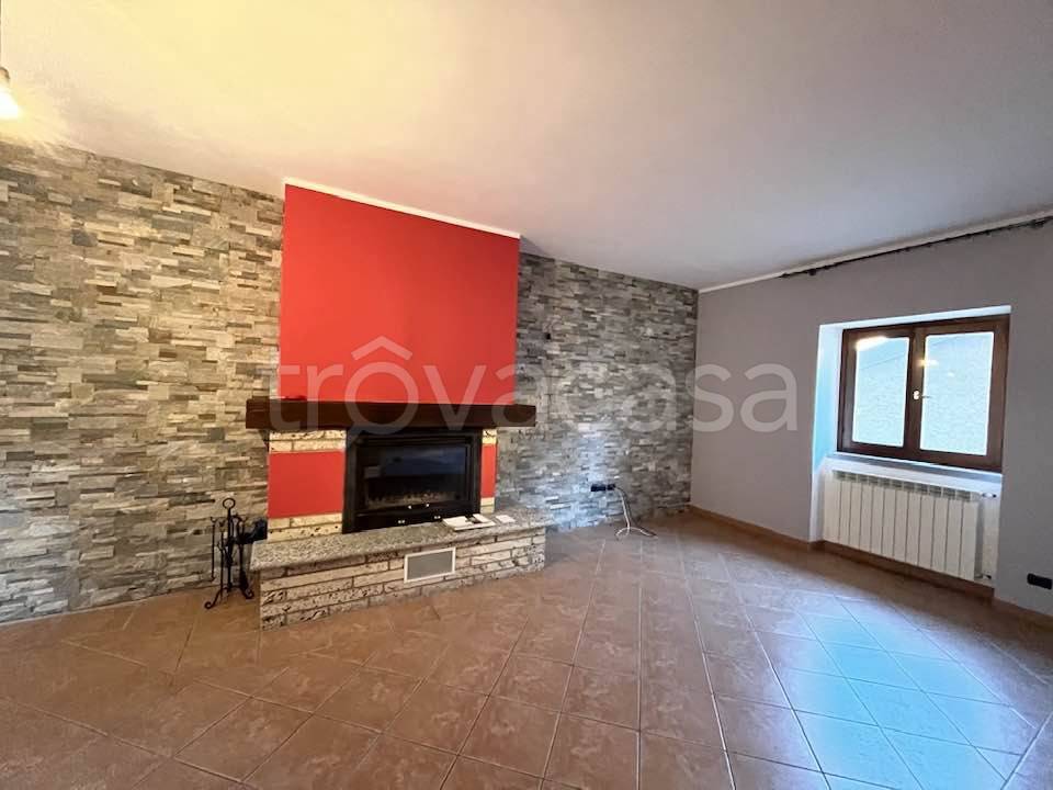 casa indipendente in vendita a San Bernardino Verbano in zona Santino