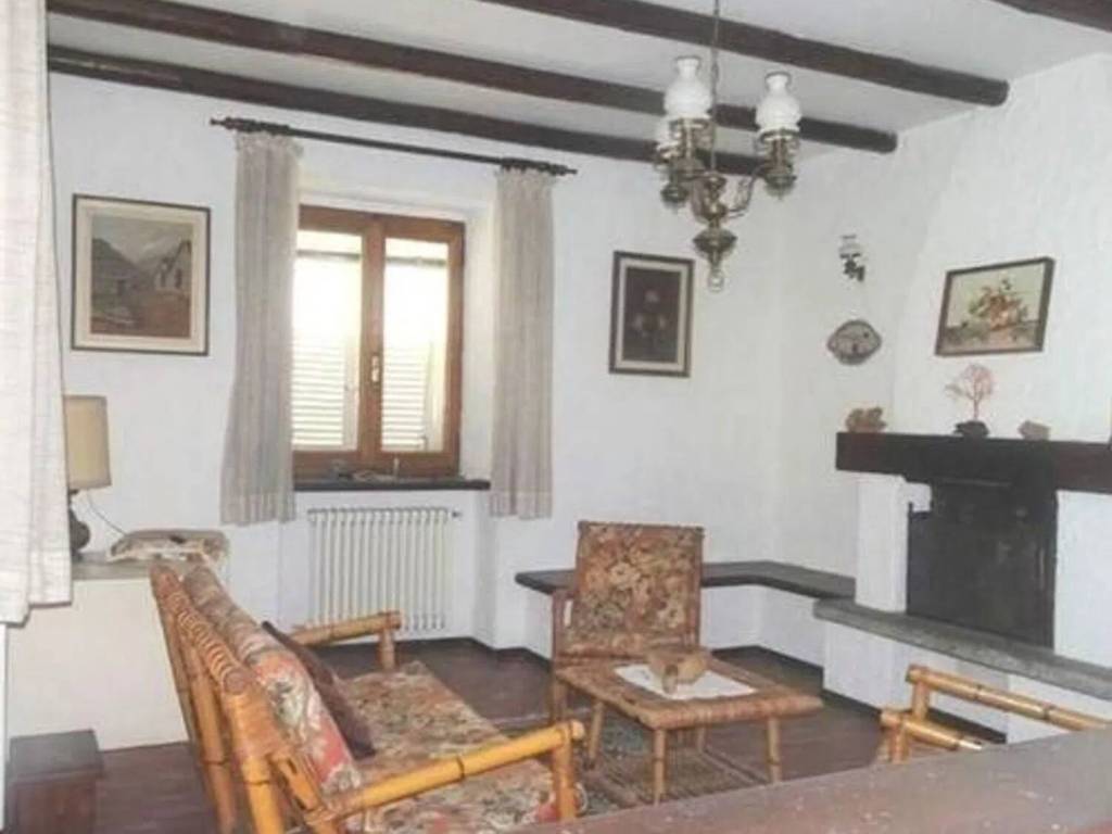 appartamento in vendita a San Bernardino Verbano in zona Bieno