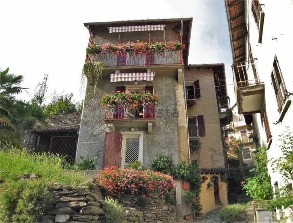 casa indipendente in vendita a San Bernardino Verbano in zona Bieno