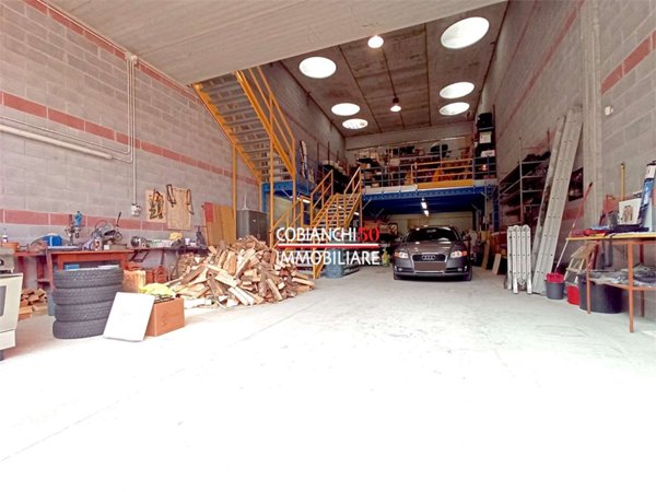 ufficio in vendita a San Bernardino Verbano in zona Santino