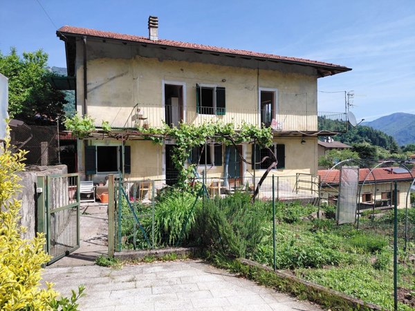 casa indipendente in vendita a San Bernardino Verbano in zona Santino